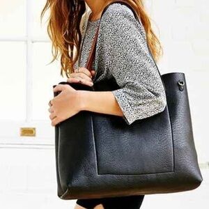 Urban Outfitters Reversible Vegan Leather Tote in Black/Camel